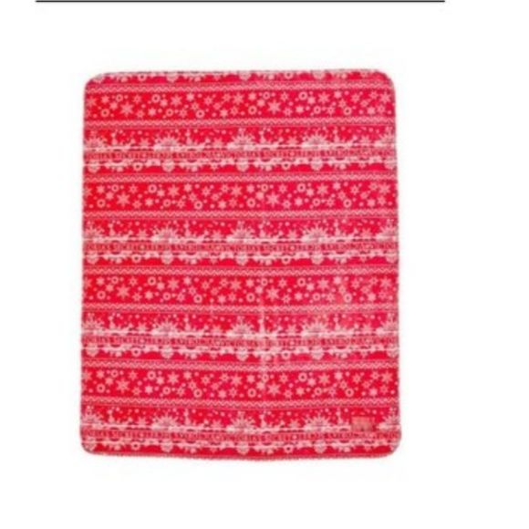 Victoria Secret Sherpa Blanket Red and White Snowflakes - Picture 1 of 4
